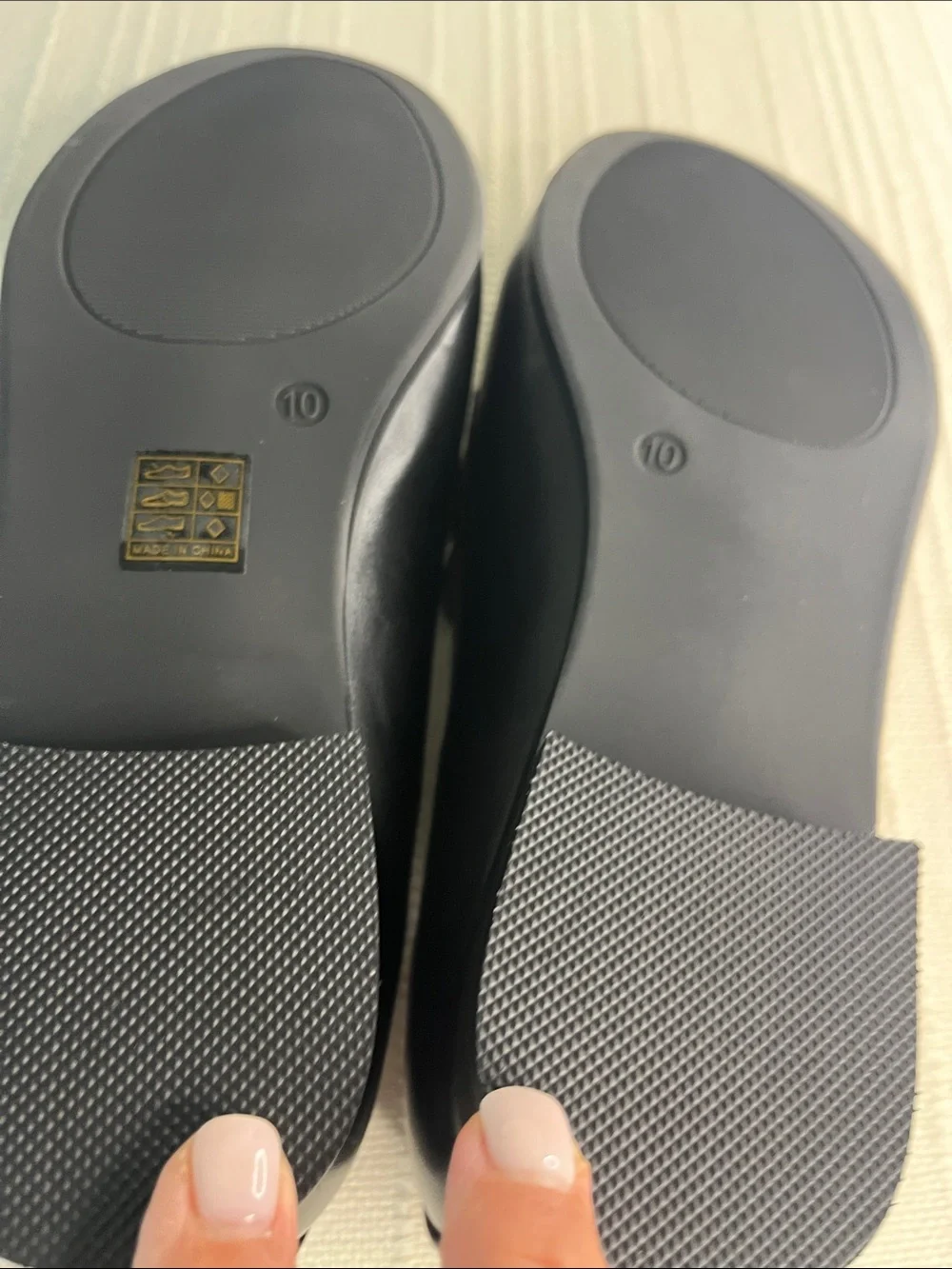 Dream Pairs: women's Black Leather Slip-On Loafers with Gold Bit, never worn NWT